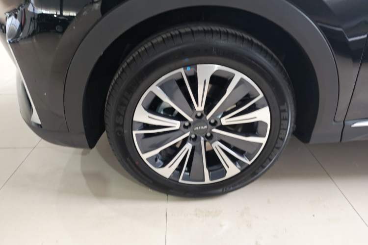 Used JETOUR X70 PLUS 2025 Model 1.5T CVT Enjoyment Edition 7-Seater Exterior 4