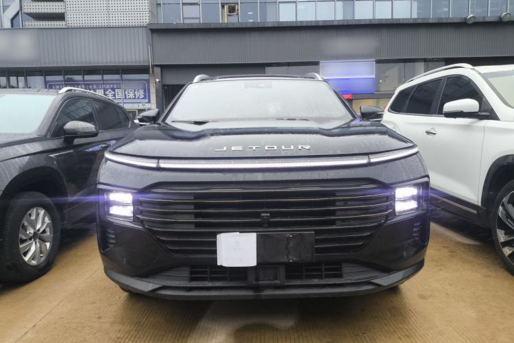 Used JETOUR X70 PLUS 2025 1.5T Flagship 7-Seater Front