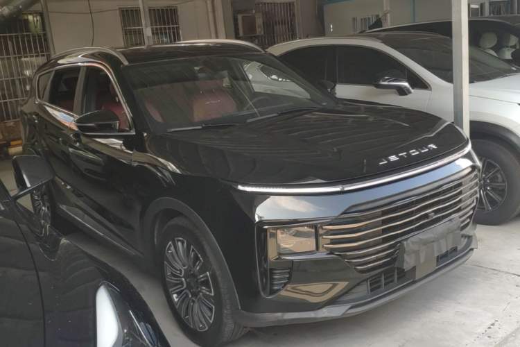 Used JETOUR X70 PLUS 2025 1.5T Elite Edition 7-Seater Front Right 45 Deg