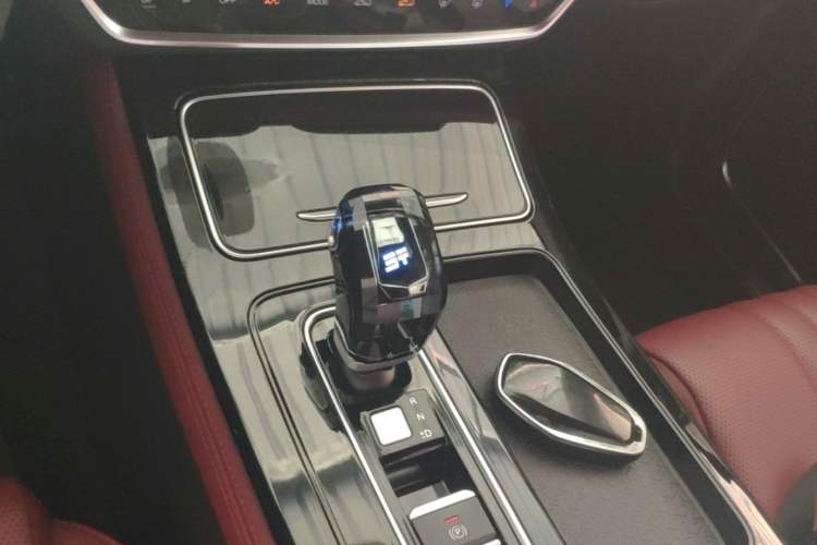 Used JETOUR X70 PLUS 2025 1.5T Elite Edition 7-Seater Gear Lever
