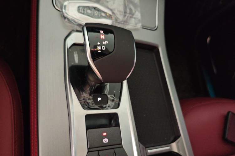 Used JETOUR X70 PLUS 2025 Champion Edition 1.5T DCT Champion PRO 5-Seater Gear Lever