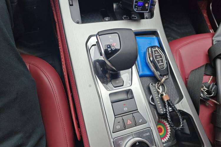 Used JETOUR X70 PLUS 2025 Champion Edition 1.5T DCT Champion PRO 5-Seater Gear Lever