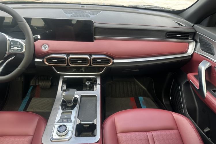 Used JETOUR X70 PLUS 2025 Champion Edition 1.5T DCT Champion MAX+ 5-seater Interior 2