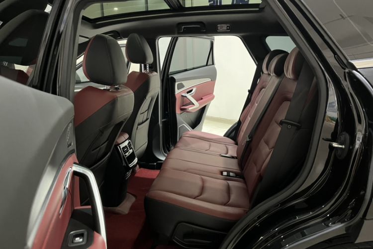 Used JETOUR X70 PLUS 2025 1.5T CVT Flagship PRO 7-Seater Interior 6
