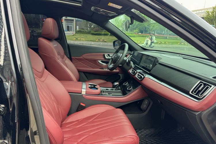 Used JETOUR X70 PLUS 2025 1.5T Ultimate Edition 5-Seater Interior 6