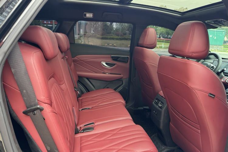 Used JETOUR X70 PLUS 2025 1.5T Ultimate Edition 5-Seater Interior 7