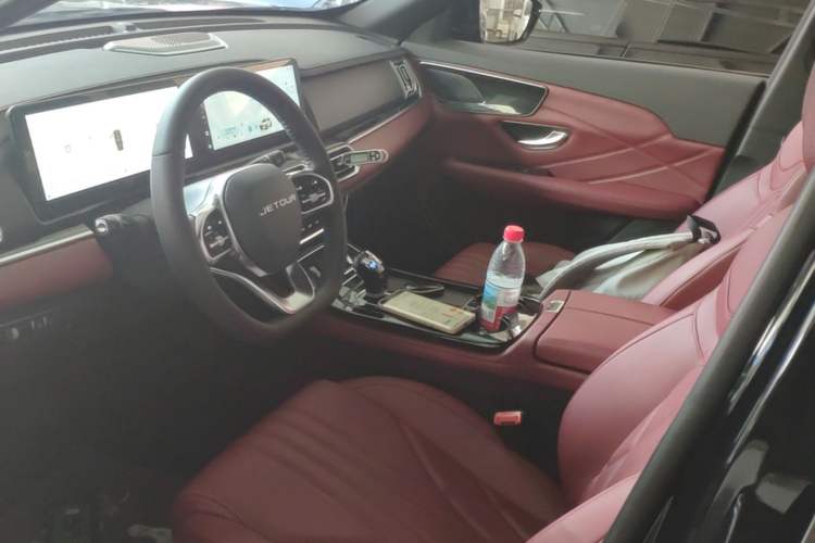 Used JETOUR X70 PLUS 2025 1.5T Elite Edition 7-Seater Left Front Seat