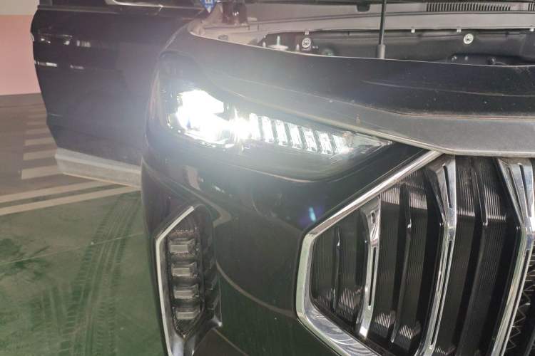 Used JETOUR X70 PLUS 2025 Champion Edition 1.5T DCT Champion PRO 5-Seater Right Front Headlight