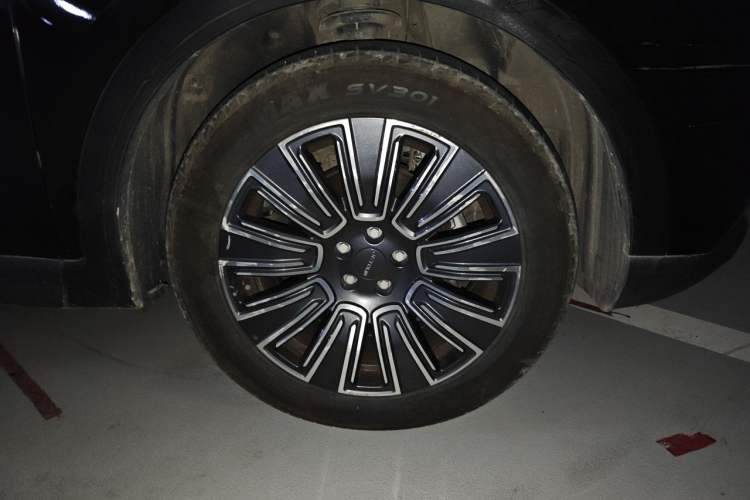Used JETOUR X70 PLUS 2025 1.5T Elite Edition 5 Seats Right Front Wheel Hub