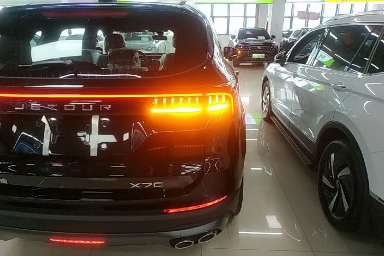 Used JETOUR X70 PLUS 2025 Champion Edition 1.5T DCT Champion PRO 5-Seater Right Rear Taillight