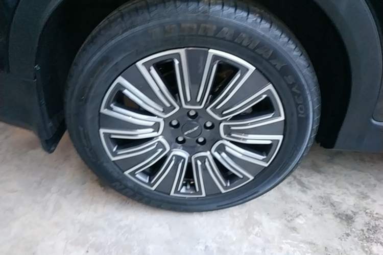 Used JETOUR X70 PLUS 2025 1.5T Luxury Edition 5 Seats Right Rear Wheel Hub