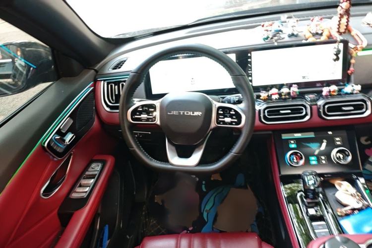 Used JETOUR X70 PLUS 2025 1.5T Luxury Dynamic Edition 5 Seats Steering Wheel