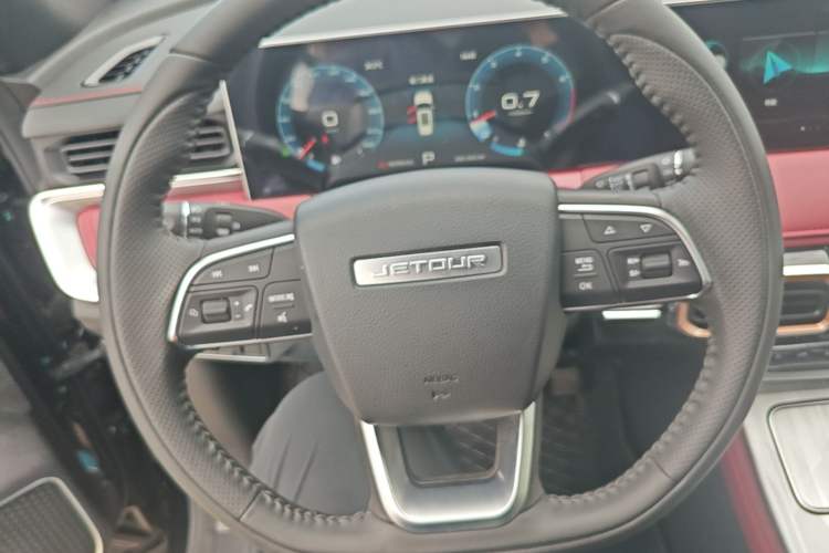 Used JETOUR X70 PLUS 2025 Model 1.5T CVT Enjoyment Edition 7-Seater Steering Wheel