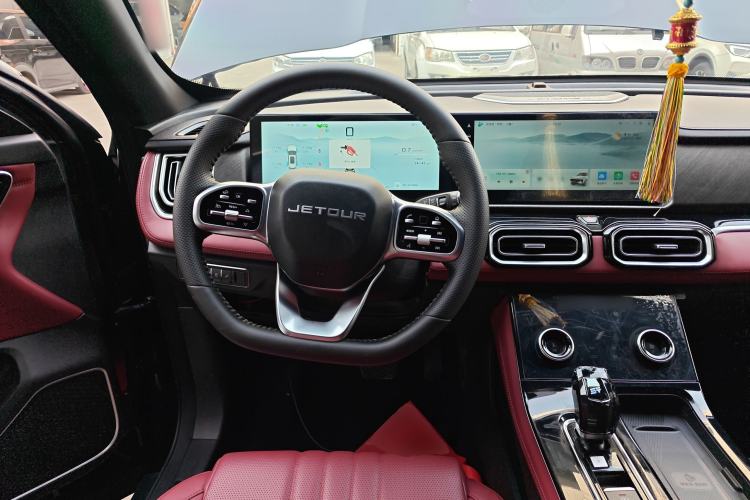 Used JETOUR X70 PLUS 2025 1.5T Luxury Dynamic Edition 5 Seats Steering Wheel