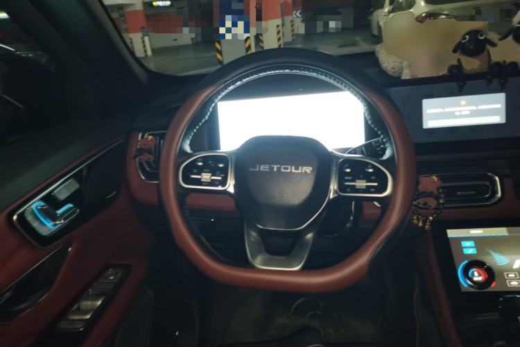 Used JETOUR X70 PLUS 2025 1.5T Luxury Edition 5 Seats Steering Wheel