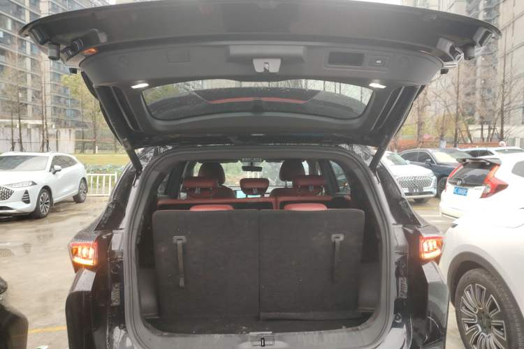 Used JETOUR X70 PLUS 2025 1.5T ZhiZhen Pailong Edition 7-Seater Trunk