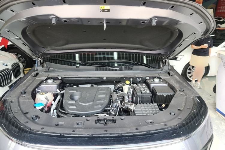 Used JETOUR X70 PLUS 2025 1.5T Luxury Edition 5 Seats Engine Bay
