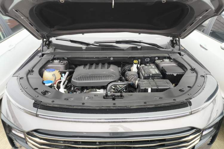 Used JETOUR X70 PLUS 2025 1.5T Flagship Edition 5 Seats Engine Bay