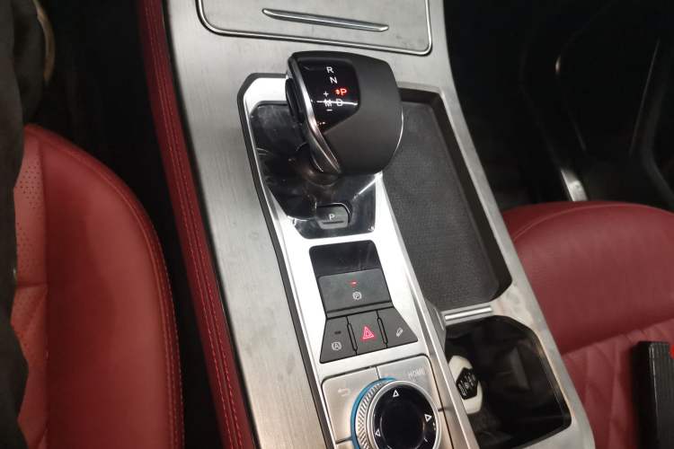 Used JETOUR X70 PLUS 2025 Champion Edition 1.5T DCT Champion PRO 5-Seater Gear Lever