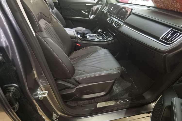 Used JETOUR X70 PLUS 2025 1.5T Elite Edition 5 Seats Interior 8