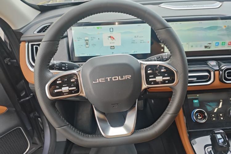 Used JETOUR X70 PLUS 2025 1.5T Luxury Edition 7-Seater Steering Wheel