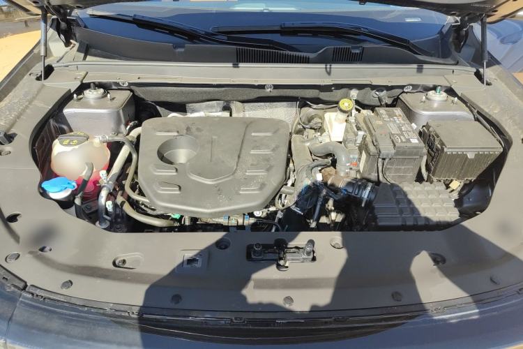 Used JETOUR X70 PLUS 2025 1.5T Luxury Edition 7-Seater Engine Bay
