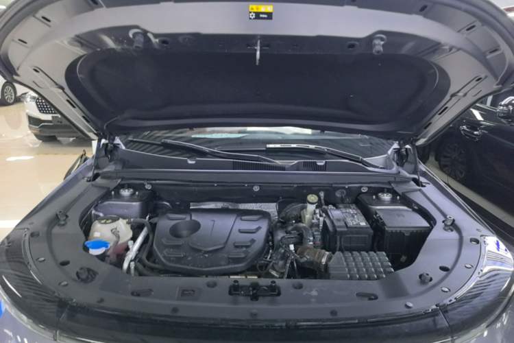 Used JETOUR X70 PLUS 2025 1.5T Luxury Edition 7-Seater Engine Bay