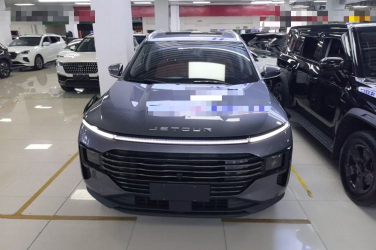 Used JETOUR X70 PLUS 2025 1.5T Luxury Edition 7-Seater Front