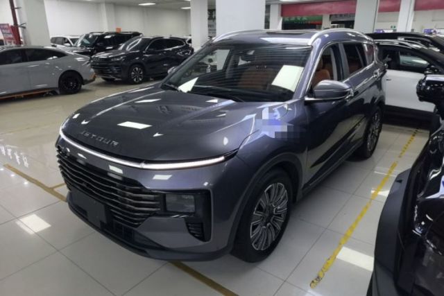Used JETOUR X70 PLUS 2025 1.5T Luxury Edition 7-Seater