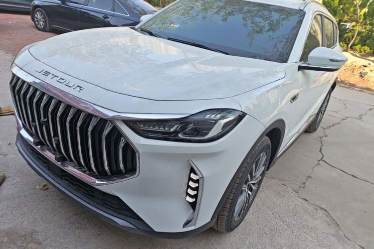 JETOUR X70 PLUS 2025 Champion Edition 1.5T DCT Champion PRO 5-Seater