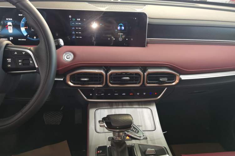 Used JETOUR X70 PLUS 2025 1.5T CVT Flagship PRO 5-Seater Audio And AC Panel