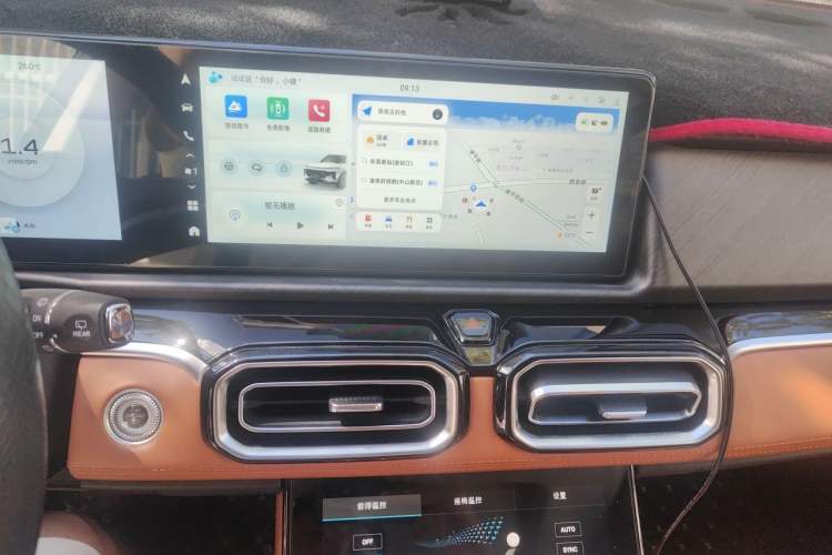 Used JETOUR X70 PLUS 2025 1.5T ZhiZhen Pailong Edition 5-Seater Audio And AC Panel