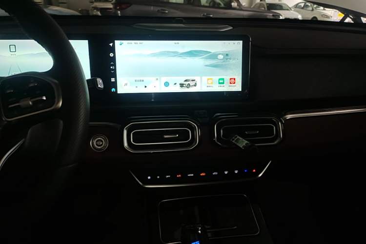 Used JETOUR X70 PLUS 2025 1.5T Elite Edition 5 Seats Audio And AC Panel
