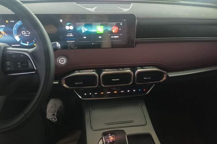 Used JETOUR X70 PLUS 2025 Champion Edition 1.5T DCT Champion PRO 5-Seater Audio And AC Panel