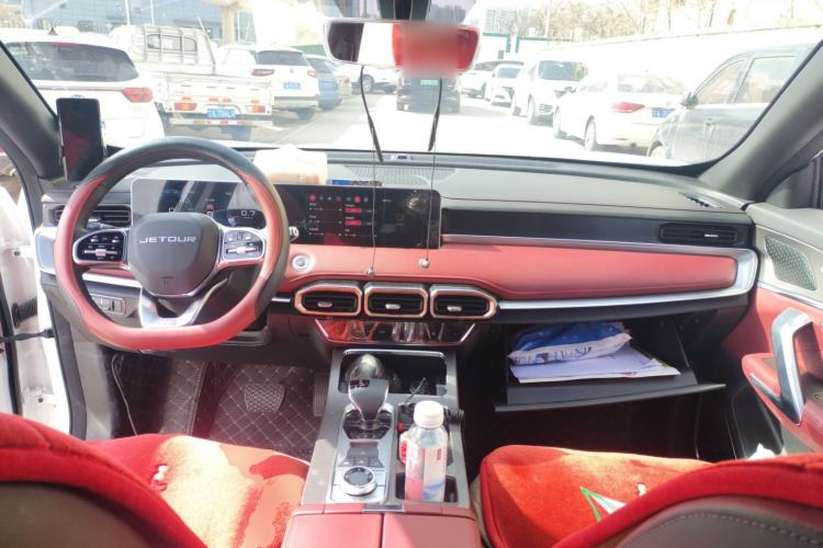 Used JETOUR X70 PLUS 2025 Champion Edition 1.5T DCT Champion MAX+ 5-seater Center Console