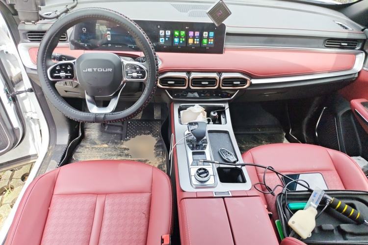 Used JETOUR X70 PLUS 2025 Champion Edition 1.5T DCT Champion MAX+ 7-Seater Center Console