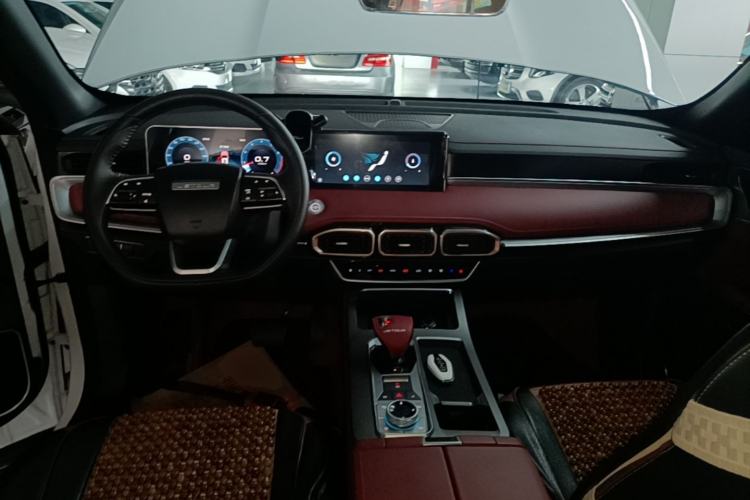 Used JETOUR X70 PLUS 2025 Champion Edition 1.5T DCT Champion PRO 7-Seater Center Console