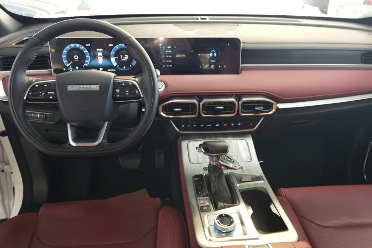 Used JETOUR X70 PLUS 2025 1.5T CVT Flagship PRO 5-Seater Center Console