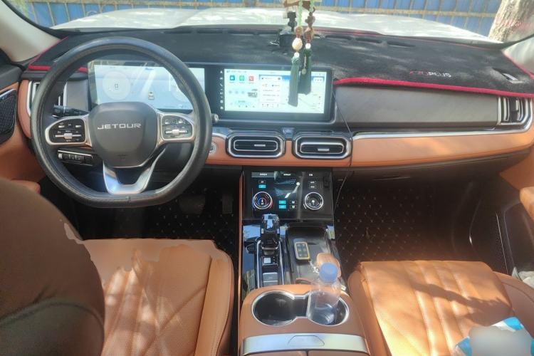 Used JETOUR X70 PLUS 2025 1.5T ZhiZhen Pailong Edition 5-Seater Center Console