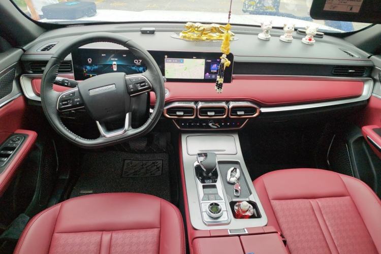 Used JETOUR X70 PLUS 2025 Champion Edition 1.5T DCT Champion PRO 5-Seater Center Console