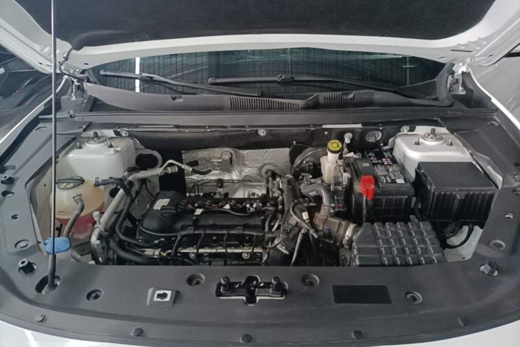 Used JETOUR X70 PLUS 2025 Champion Edition 1.5T DCT Champion PRO 7-Seater Engine Bay
