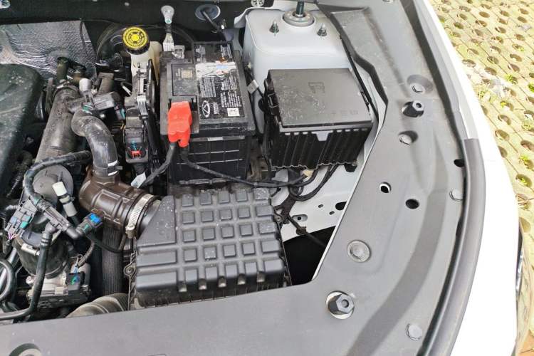 Used JETOUR X70 PLUS 2025 Champion Edition 1.5T DCT Champion MAX+ 7-Seater Engine Bay Left