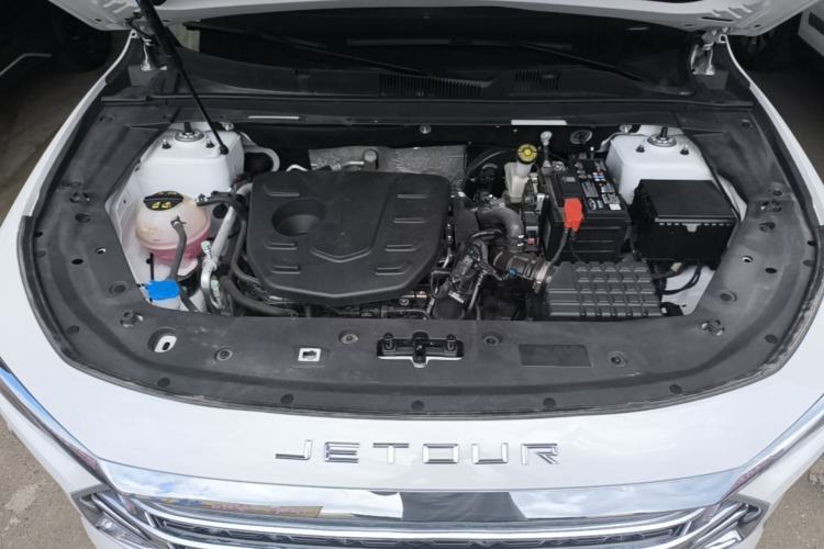 Used JETOUR X70 PLUS 2025 1.5T CVT Flagship PRO 5-Seater Engine Bay