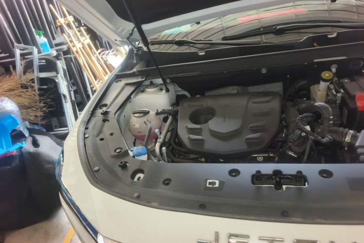 Used JETOUR X70 PLUS 2025 Champion Edition 1.5T DCT Champion MAX 5-seater Engine Bay Right