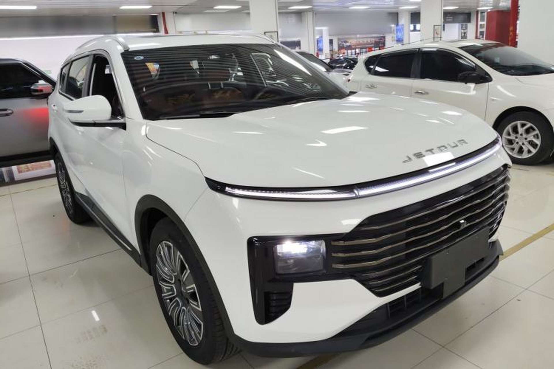 Used JETOUR X70 PLUS 2025 1.5T Elite Edition 7-Seater Exterior 1