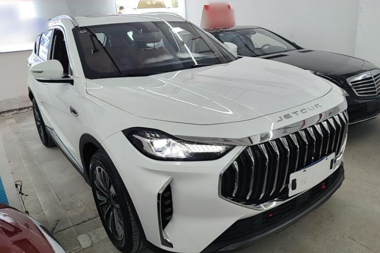 Used JETOUR X70 PLUS 2025 1.5T CVT Flagship PRO 5-Seater Front Right 45 Deg