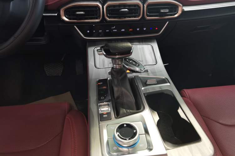 Used JETOUR X70 PLUS 2025 1.5T CVT Flagship PRO 5-Seater Gear Lever