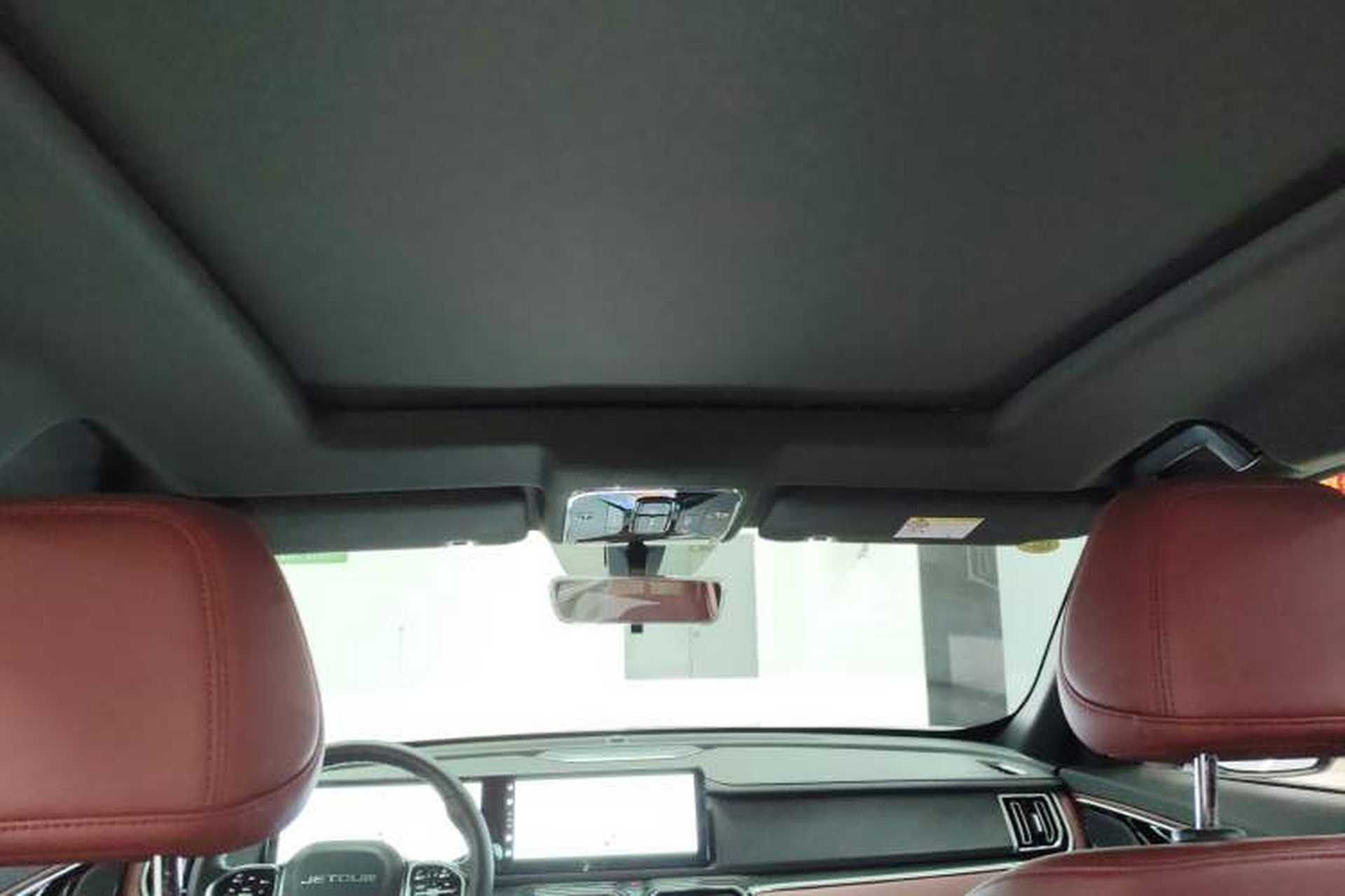 Used JETOUR X70 PLUS 2025 1.5T Elite Edition 7-Seater Headliner