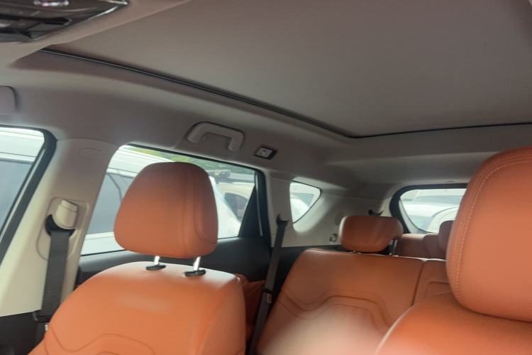 Used JETOUR X70 PLUS 2025 1.5T Luxury Dynamic Edition 7-Seater Headliner