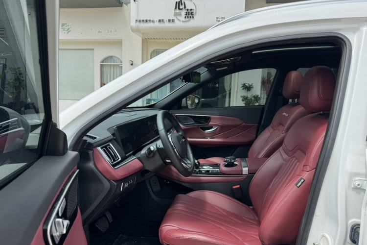 Used JETOUR X70 PLUS 2025 1.5T Luxury Edition 7-Seater Interior 1